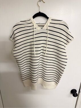 Striped V-Neck Pullover Hoodie Vest- Cream/Black